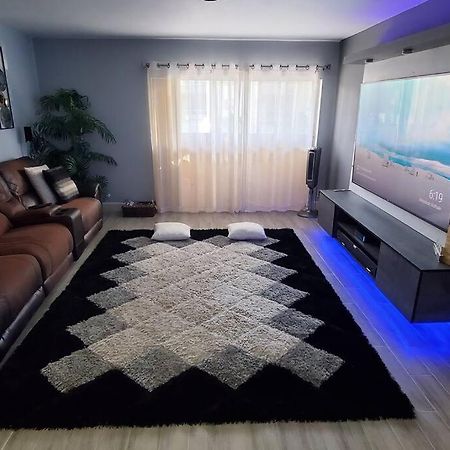 Fully Furnished, Beautiful, Spacious Two Bedroom Condo Lauderhill Exterior photo